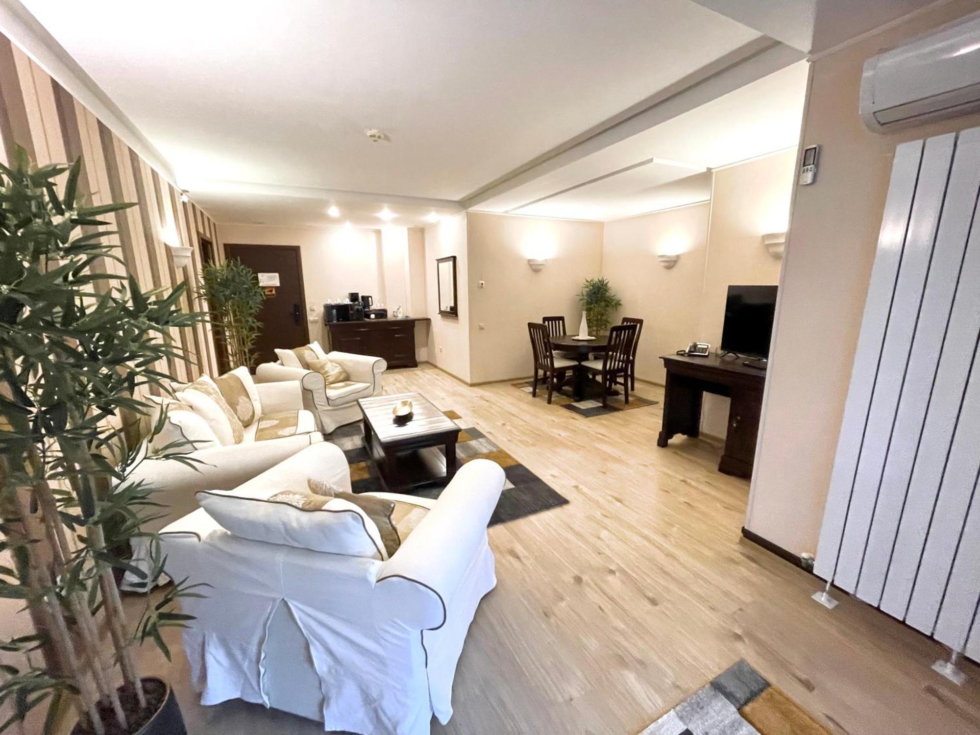Alpin Aparthotel 2302 Poiana Brasov Εξωτερικό φωτογραφία
